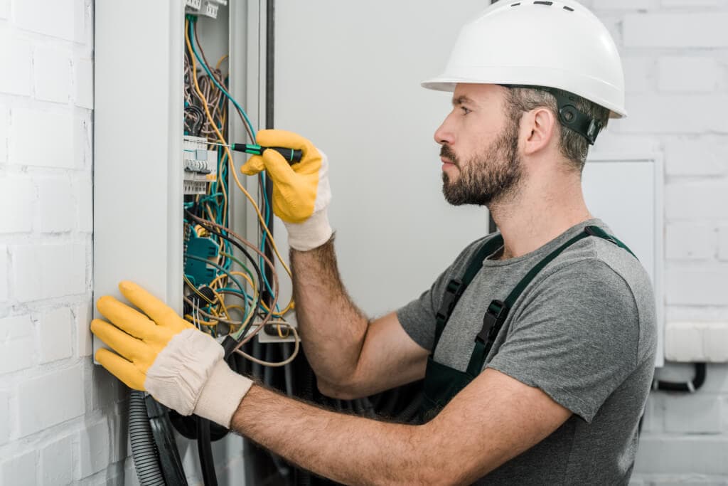 Elektriker Notdienst Hamburg: Fachkundige Hilfe bei Stromausfällen und elektrischen Defekten