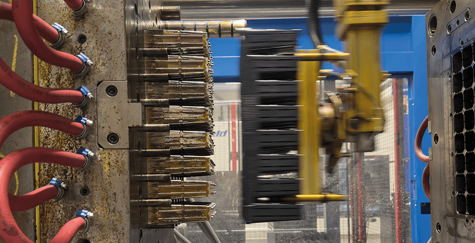 Spritzgusswerkzeug für Kunststoffteile: Von Prototyp bis Serienfertigung bei Maxnext GmbH