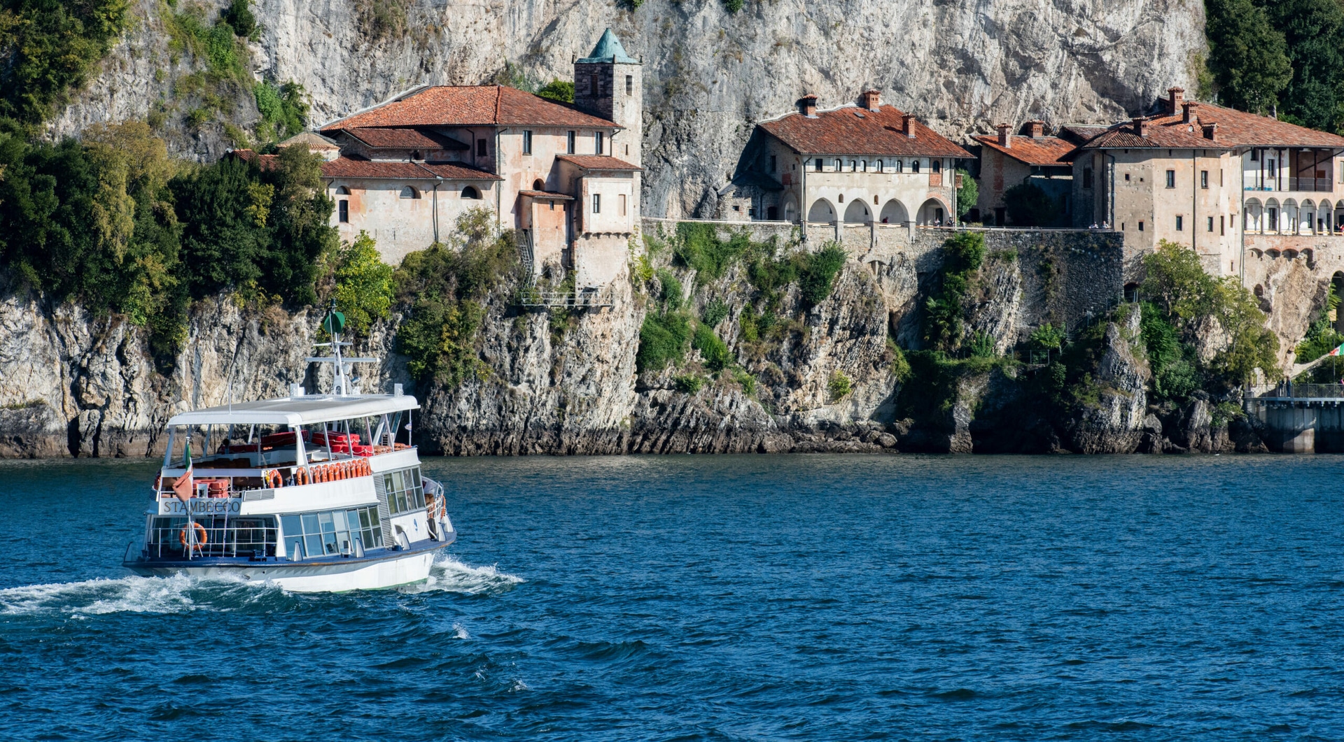 Lago Maggiore Camping: Urlaub im Feriendorf Cannobio mit Seeblick