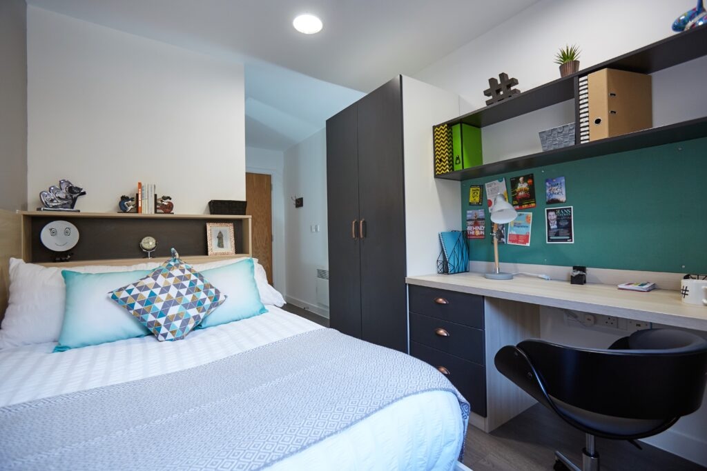 Exquisite Riverside Apartments for Rent in Berlin