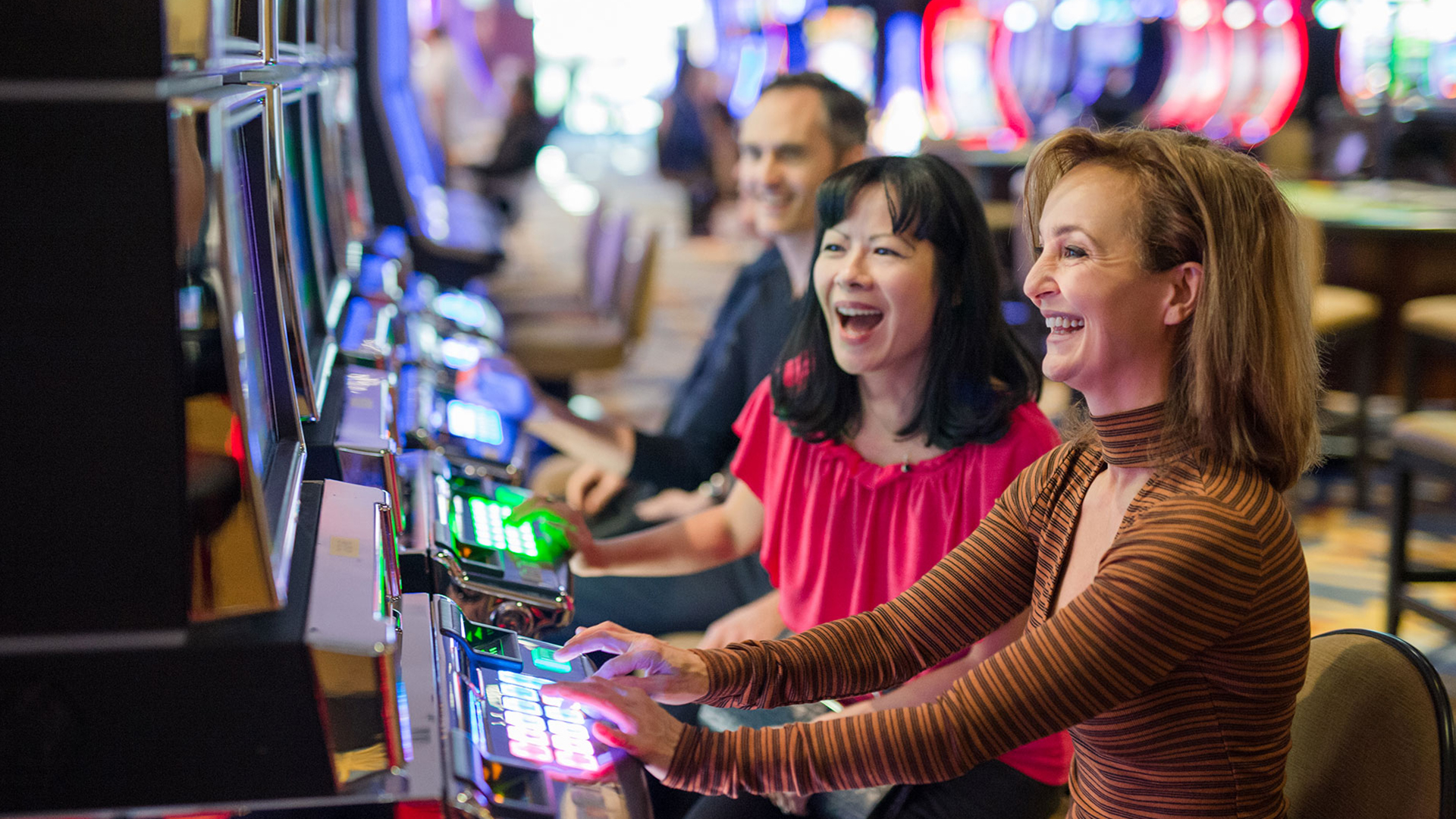 Bermain Slot di Togelin: Dapatkan Bonus Garansi dan Free Spin