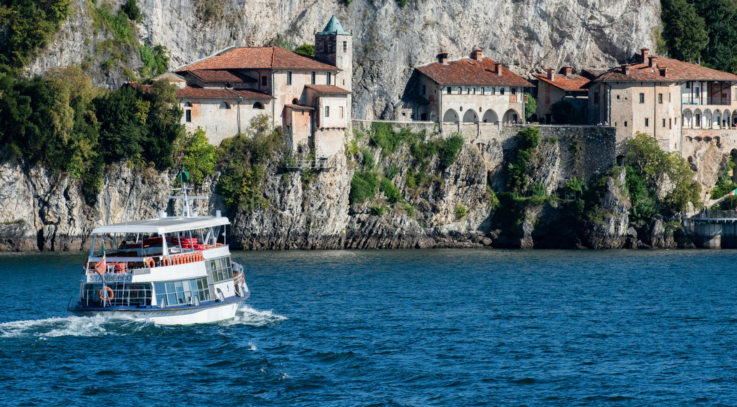 Lago Maggiore Camping: Urlaub im Feriendorf Cannobio mit Seeblick