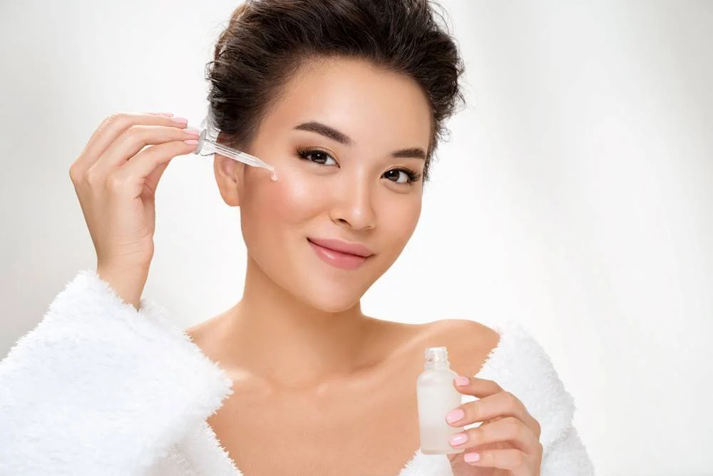 Strahlende Haut mit Hyaluronserum: Der neue beste Freund Ihrer Haut