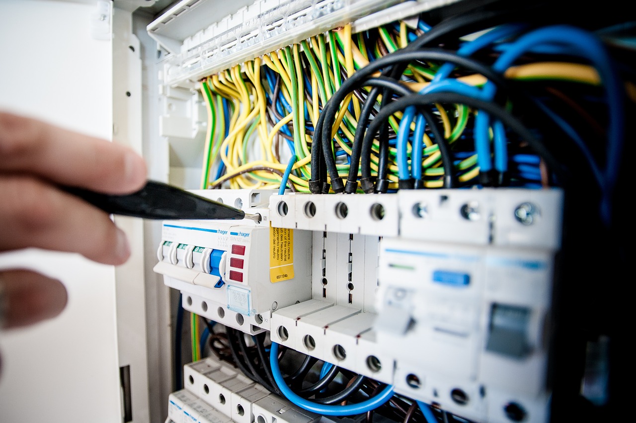 Elektro Notdienst: 24-Stunden-Service für Elektroschäden