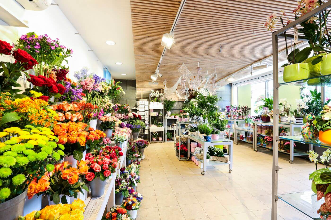Wie ein Blumenladen Ihre Hochzeit mit atemberaubenden Blumen verschönert